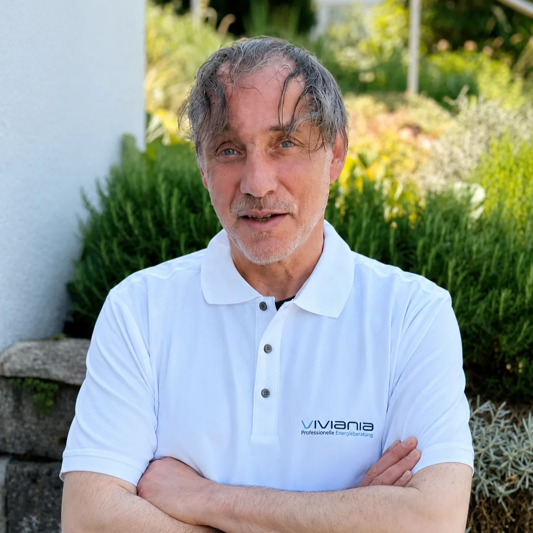 estebanruiz_portrait-1.png